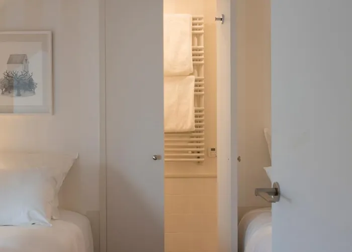 Maison Borreze فندق 5*