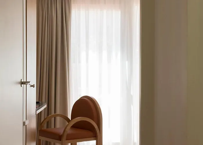 فندق Maison Borreze 5*