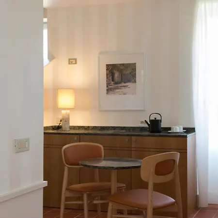 Hotel Maison Borreze 5*
