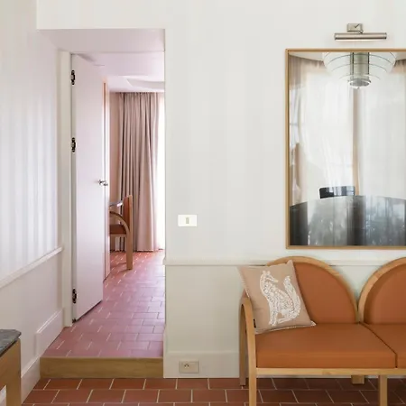 Maison Borreze 5*