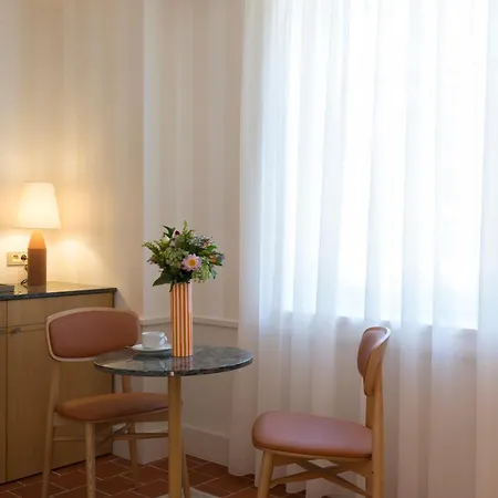 Maison Borreze Hotel